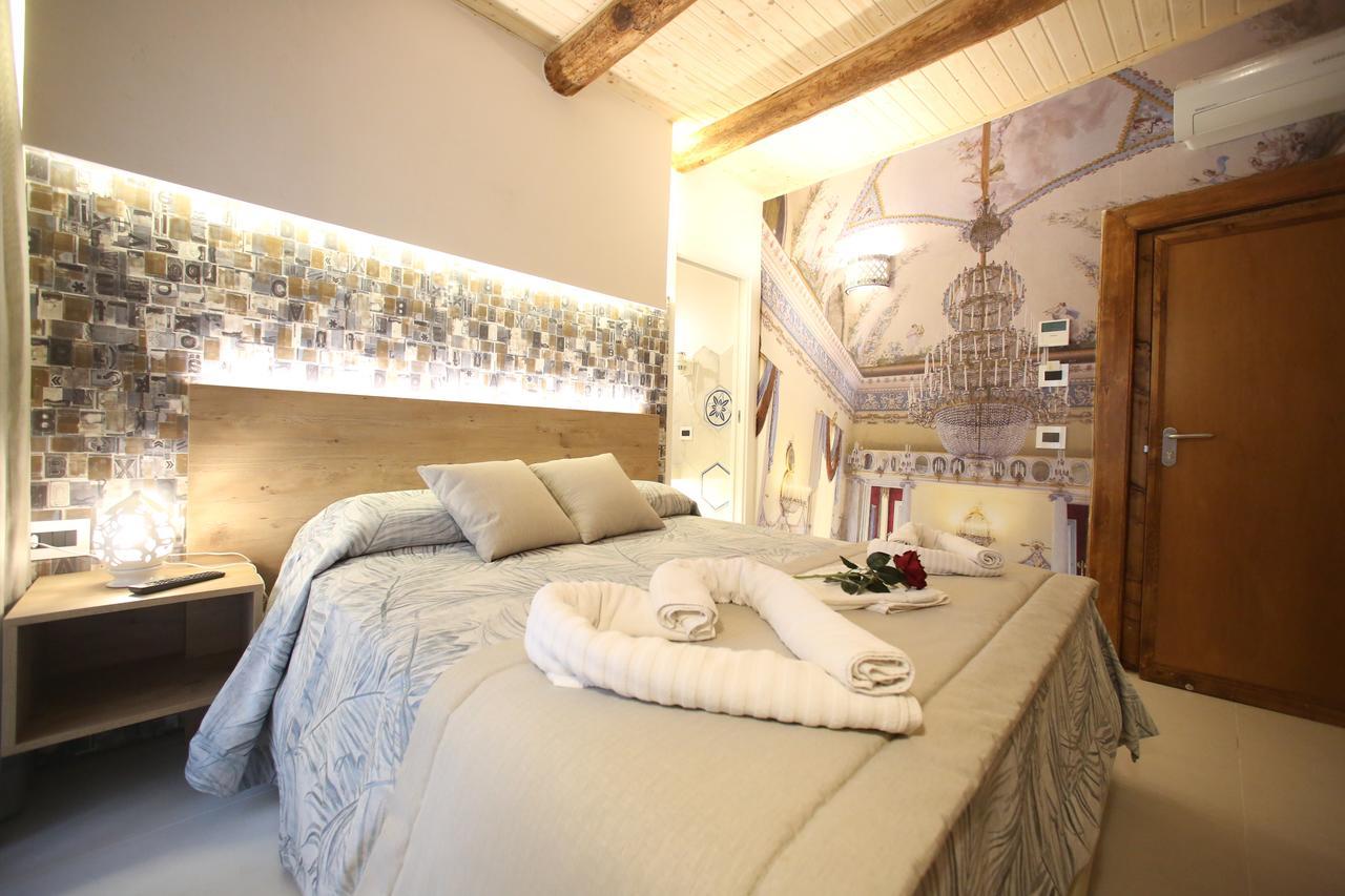 Relais Piazza Del Plebiscito B&B Naples Exterior photo