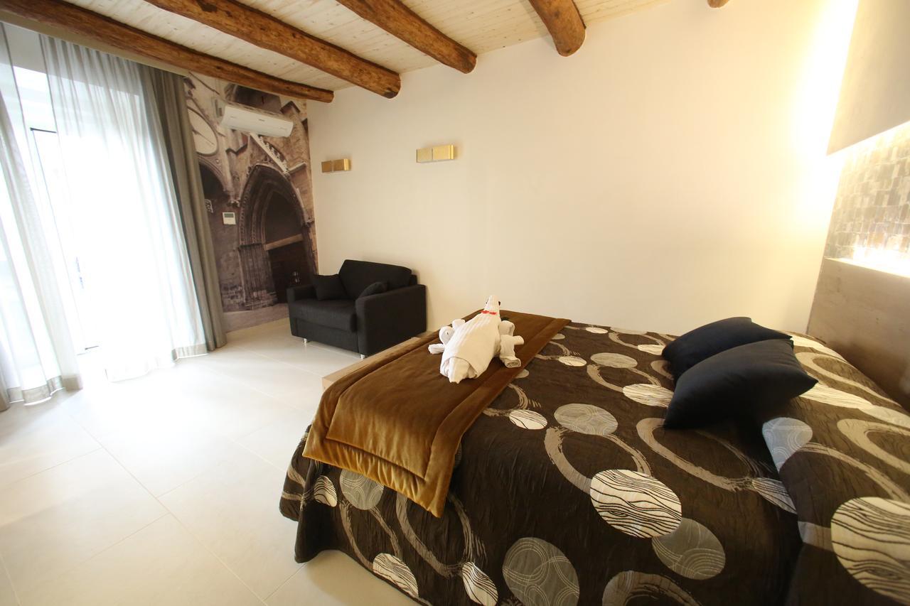 Relais Piazza Del Plebiscito B&B Naples Exterior photo