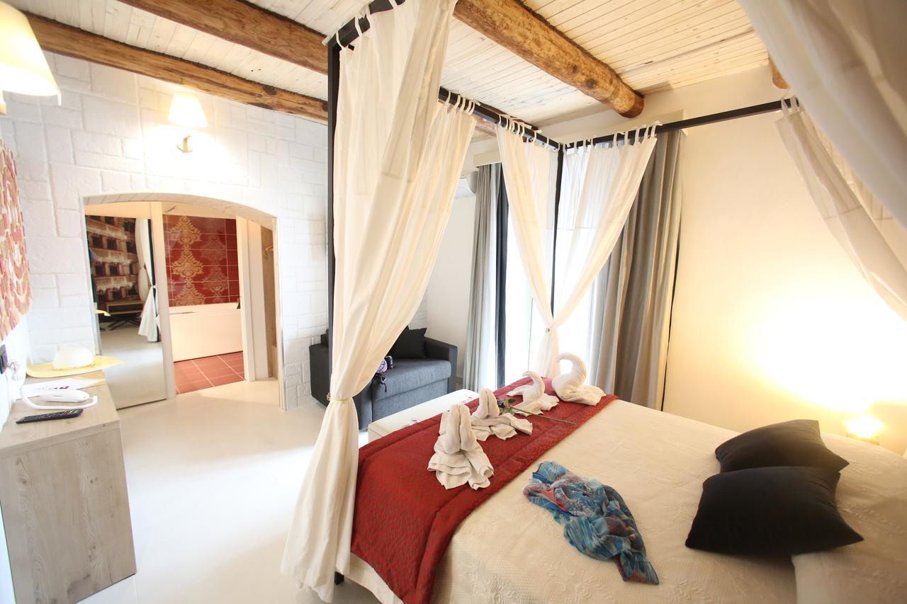 Relais Piazza Del Plebiscito B&B Naples Exterior photo
