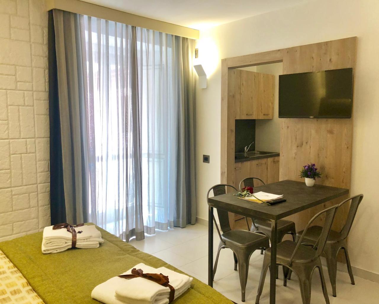 Relais Piazza Del Plebiscito B&B Naples Exterior photo